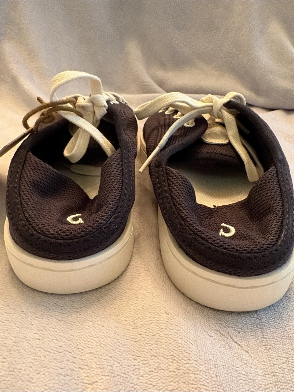 OluKai Men’s Black Low-Top Sneakers with White Laces
